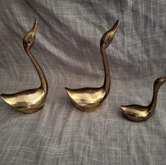 Vintage Brass Swan Figurine Set of 3 2 large 1 small northcraft - Picture 5 of 9
